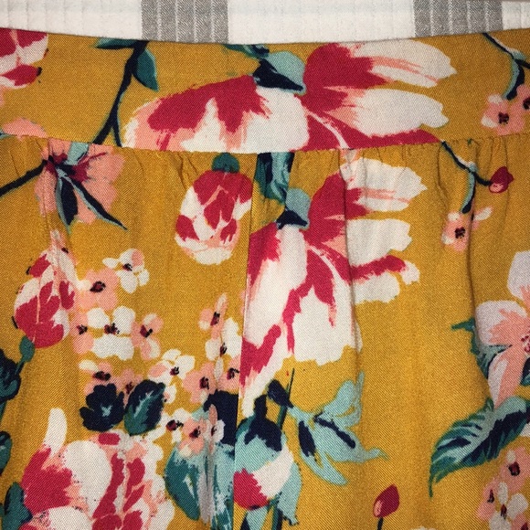 Floral Pants - Picture 9 of 10